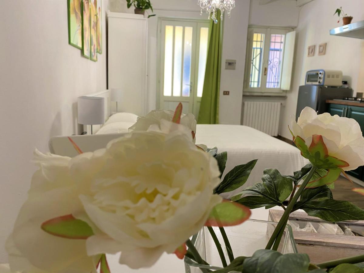 Ferienwohnung Nicolaus Sesto Calende Exterior foto