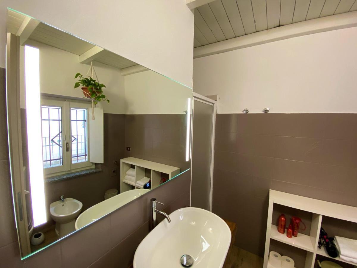 Ferienwohnung Nicolaus Sesto Calende Exterior foto