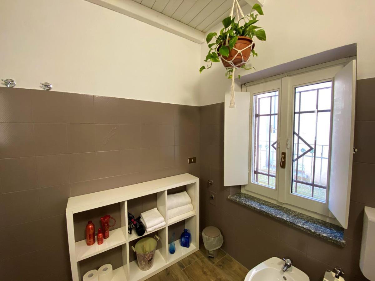 Ferienwohnung Nicolaus Sesto Calende Exterior foto