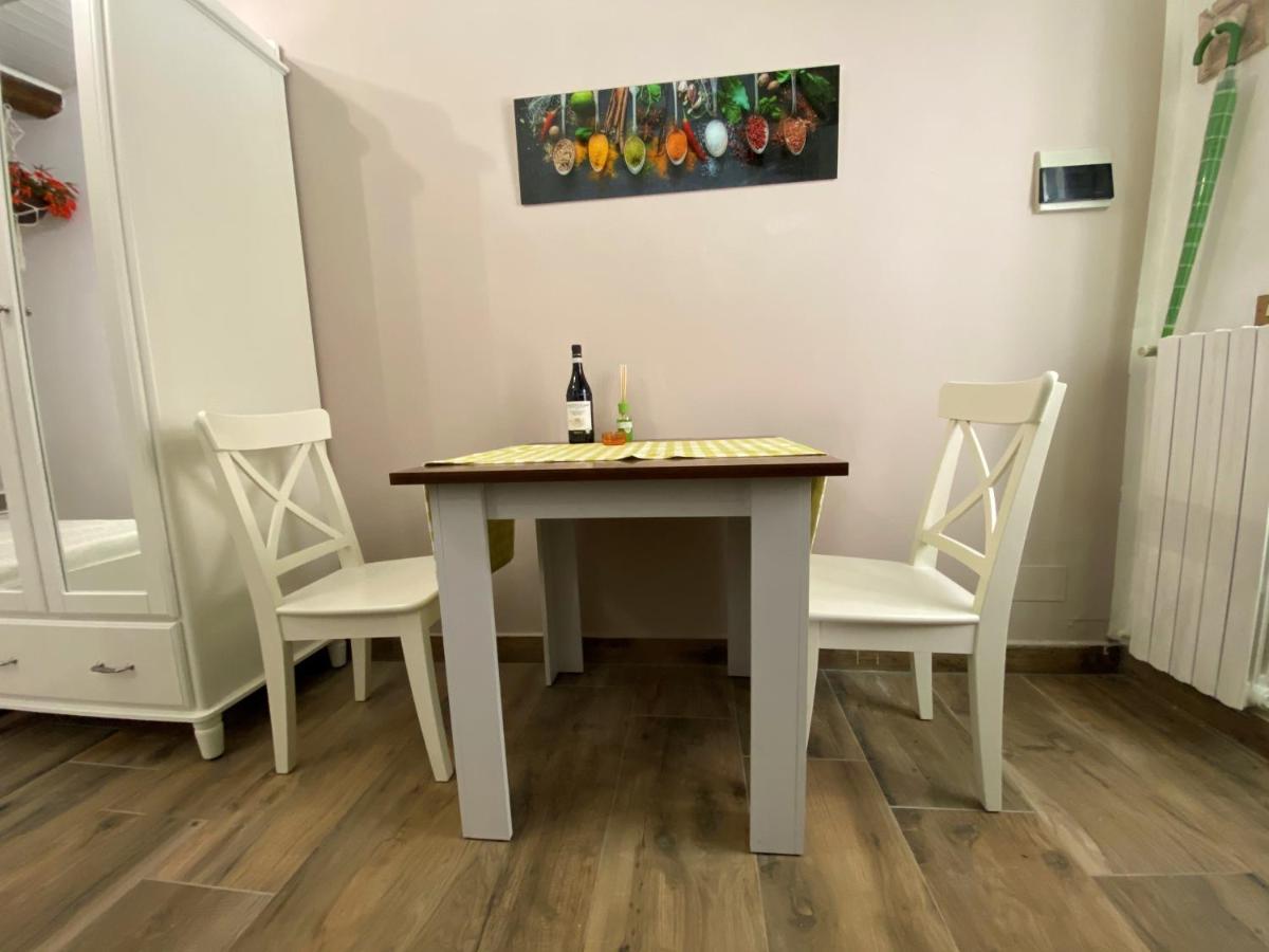 Ferienwohnung Nicolaus Sesto Calende Exterior foto