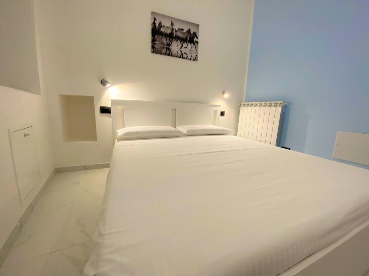 Ferienwohnung Nicolaus Sesto Calende Exterior foto