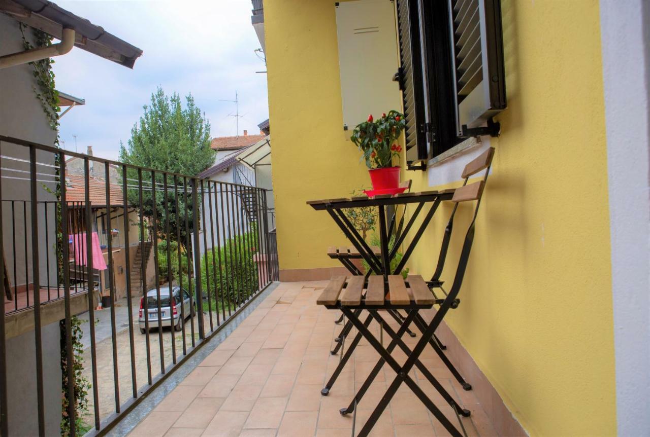 Ferienwohnung Nicolaus Sesto Calende Exterior foto
