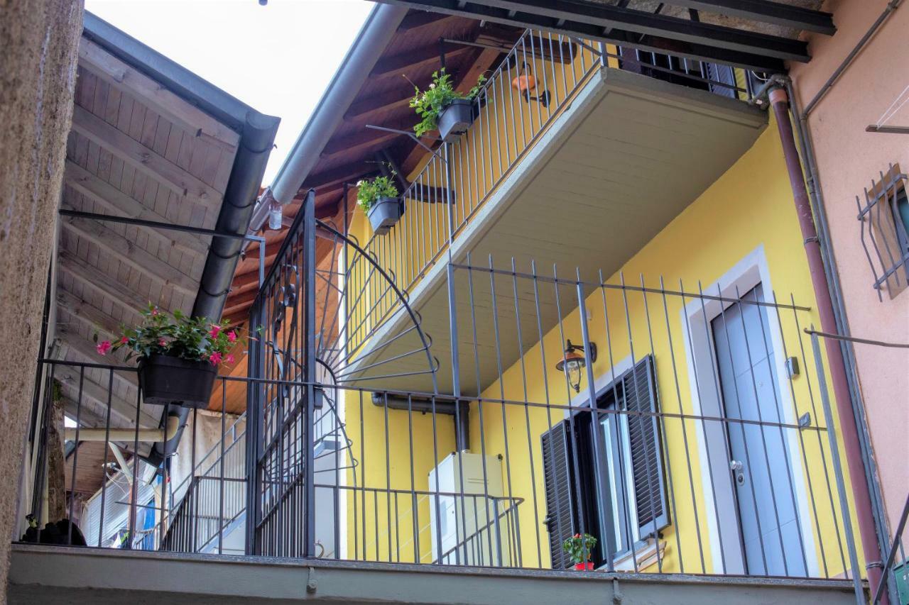 Ferienwohnung Nicolaus Sesto Calende Exterior foto