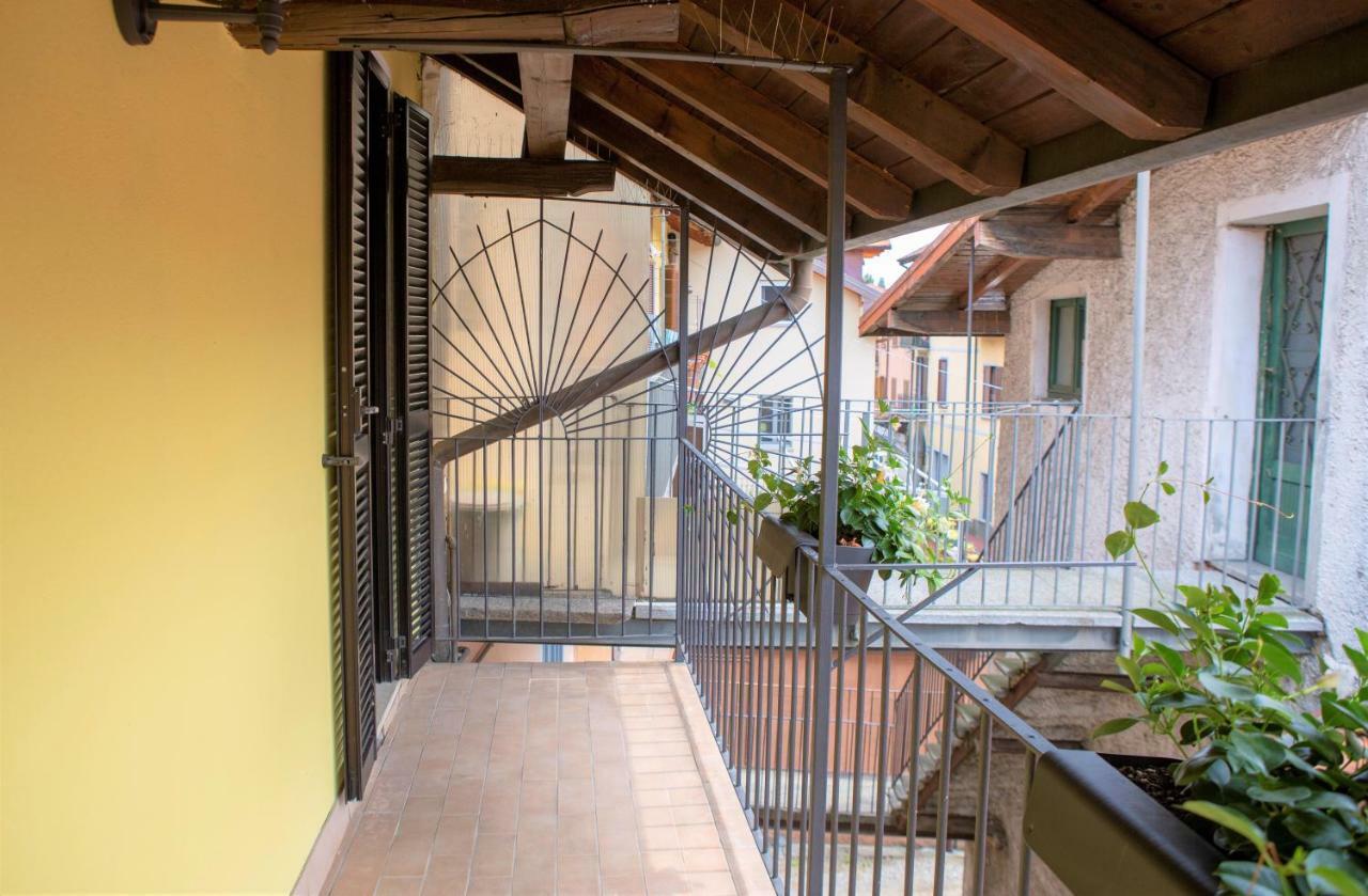 Ferienwohnung Nicolaus Sesto Calende Exterior foto