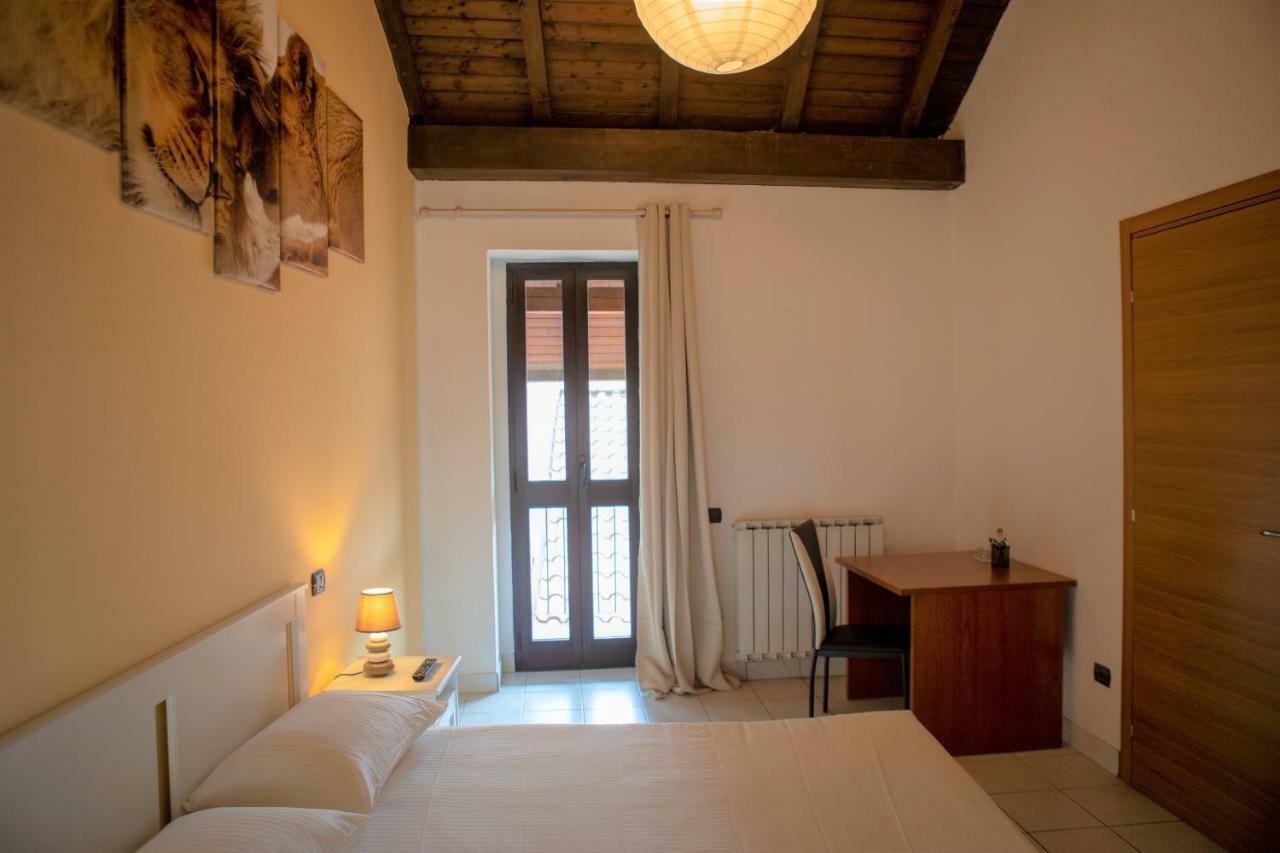 Ferienwohnung Nicolaus Sesto Calende Exterior foto